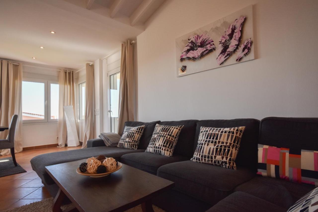 In The Second Line, Modern Beachfront Holiday Home In Costabella, Marbellac Extérieur photo